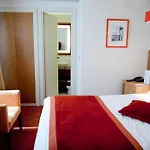 Westside Arc De Triomphe Hotel