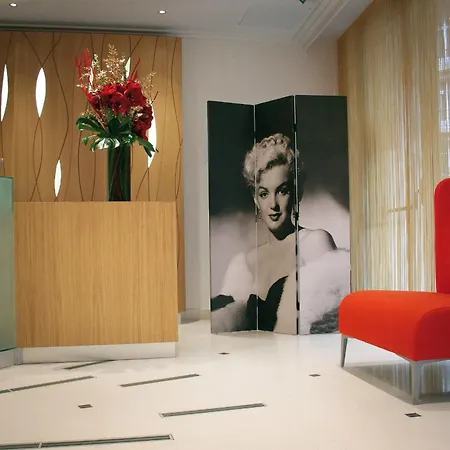 Hotel Westside Arc De Triomphe Parigi